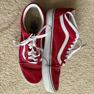 Vans Old School Mens 8.5 women 10 red shoes. Worn very few times, could be clea